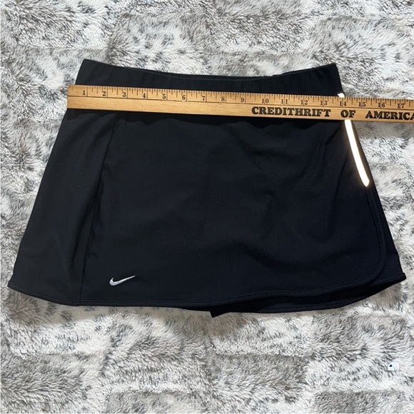 NikeCourt Dri-FIT Victory Women's Flouncy Skort - Picture 7 of 8